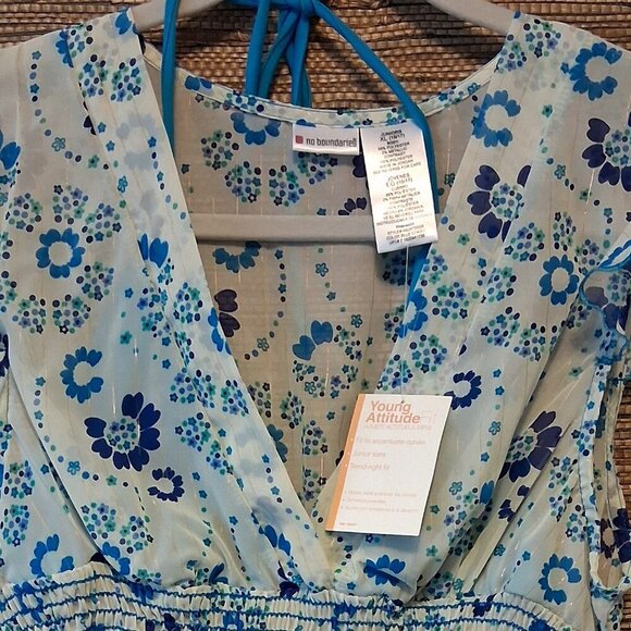 No Boundaries Tops - 🌺💙 NWT No Boundaries Sheer Floral Top w/ Built-In Bralette – Juniors XL (15/17